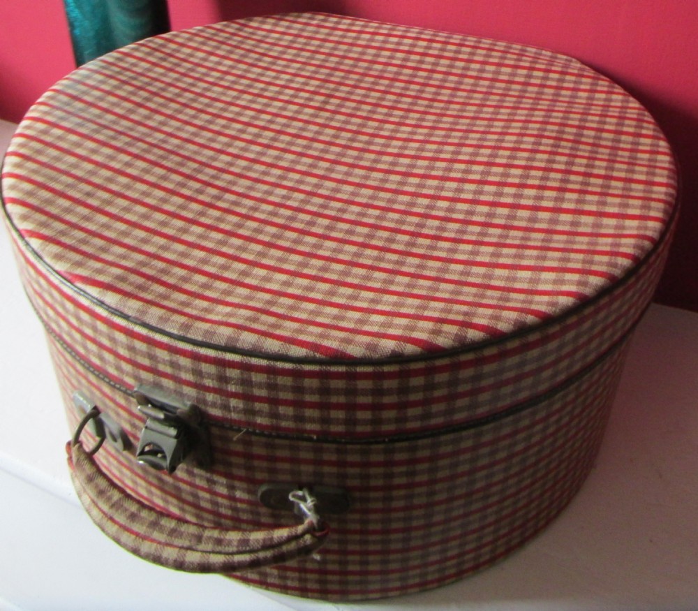 1930s hat box